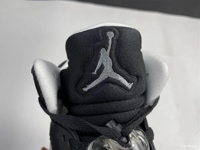 Kicktheory CT4838-011 JORDAN OREO 5 AIR 0815